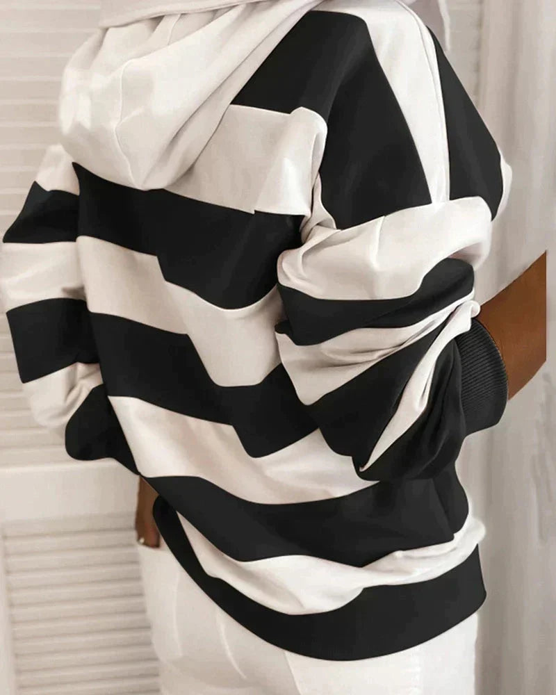 Damen Hoodie mit Streifenmuster, klassisch und bequem, für lässige Eleganz das ganze Jahr.