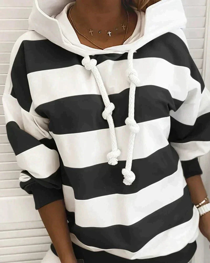 Eleganter gestreifter Damen Kapuzenpullover, vielseitige Freizeitkleidung mit Chic.