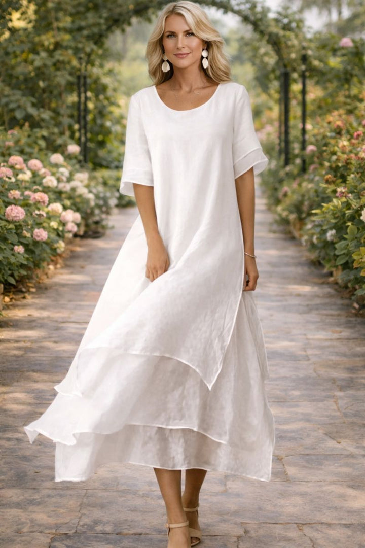 Modisches gestreiftes Damen Midikleid, perfekt als elegantes Sommerkleid für vielseitige Anlässe und Damenmode.