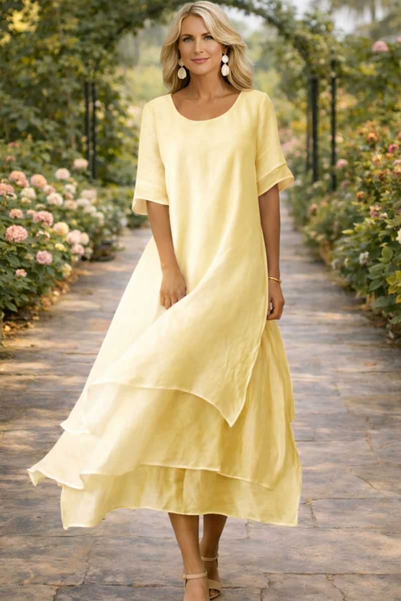 Komfortables, gestreiftes Damen Midikleid, ideal als Alltagskleid oder elegantes Freizeitkleid für Damen.