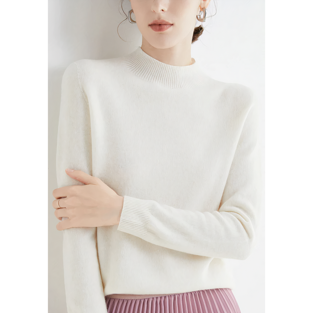 Komfortabler Damen Herbstpullover mit Halbkragen, gestrickt. Ideal für gemütliche Herbsttage.