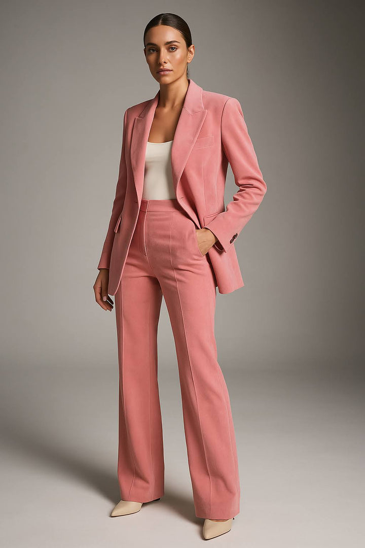 Elegantes Damen Business Anzugset mit tailliertem Blazer & weiter Hose. Perfekt für den professionellen Büro-Look.