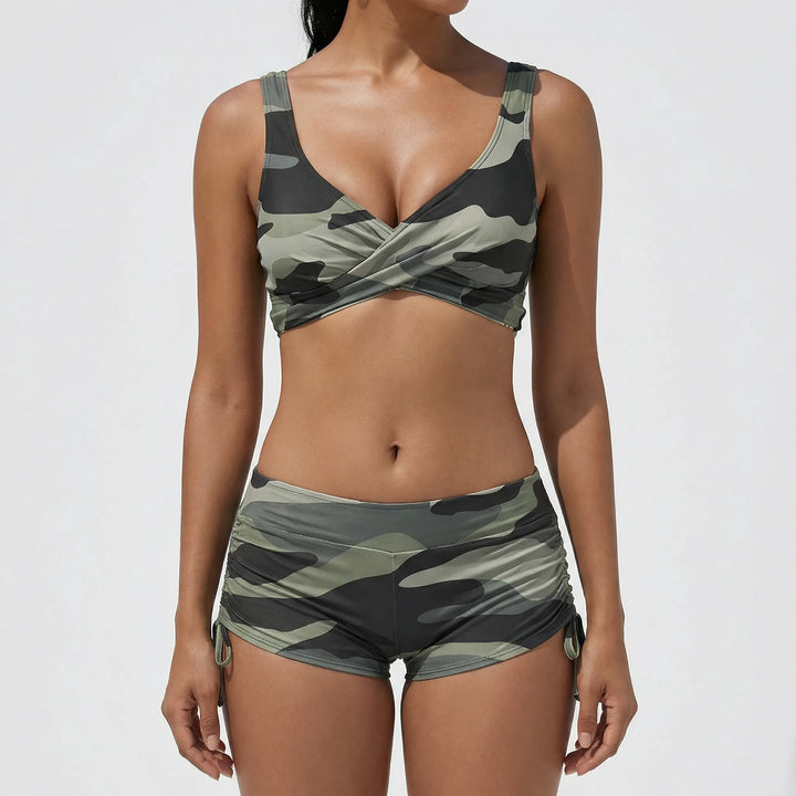 Figurbetonter Zweiteiler Damen Bikini Chiara, mit hoch geschnittener Hose für eine schmeichelhafte Silhouette.