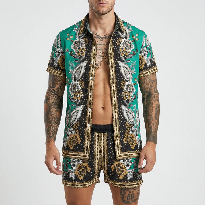 Komplettes Herren Sommeroutfit Jamal mit lebhaftem Print, ideal für Urlaub und Freizeit.