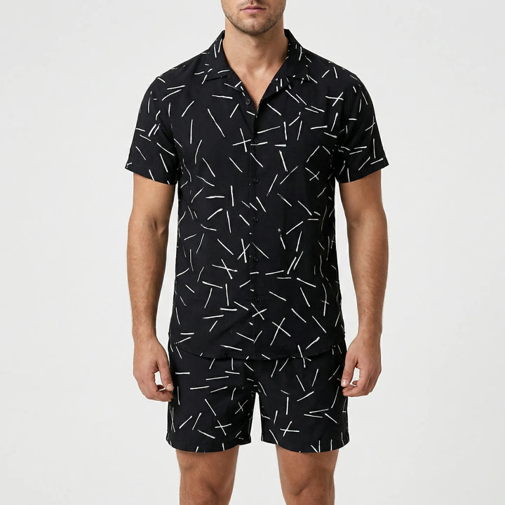 Stylisches Herren Sommeroutfit Jamal mit Print, ideal für Urlaub, Strand oder Festival.