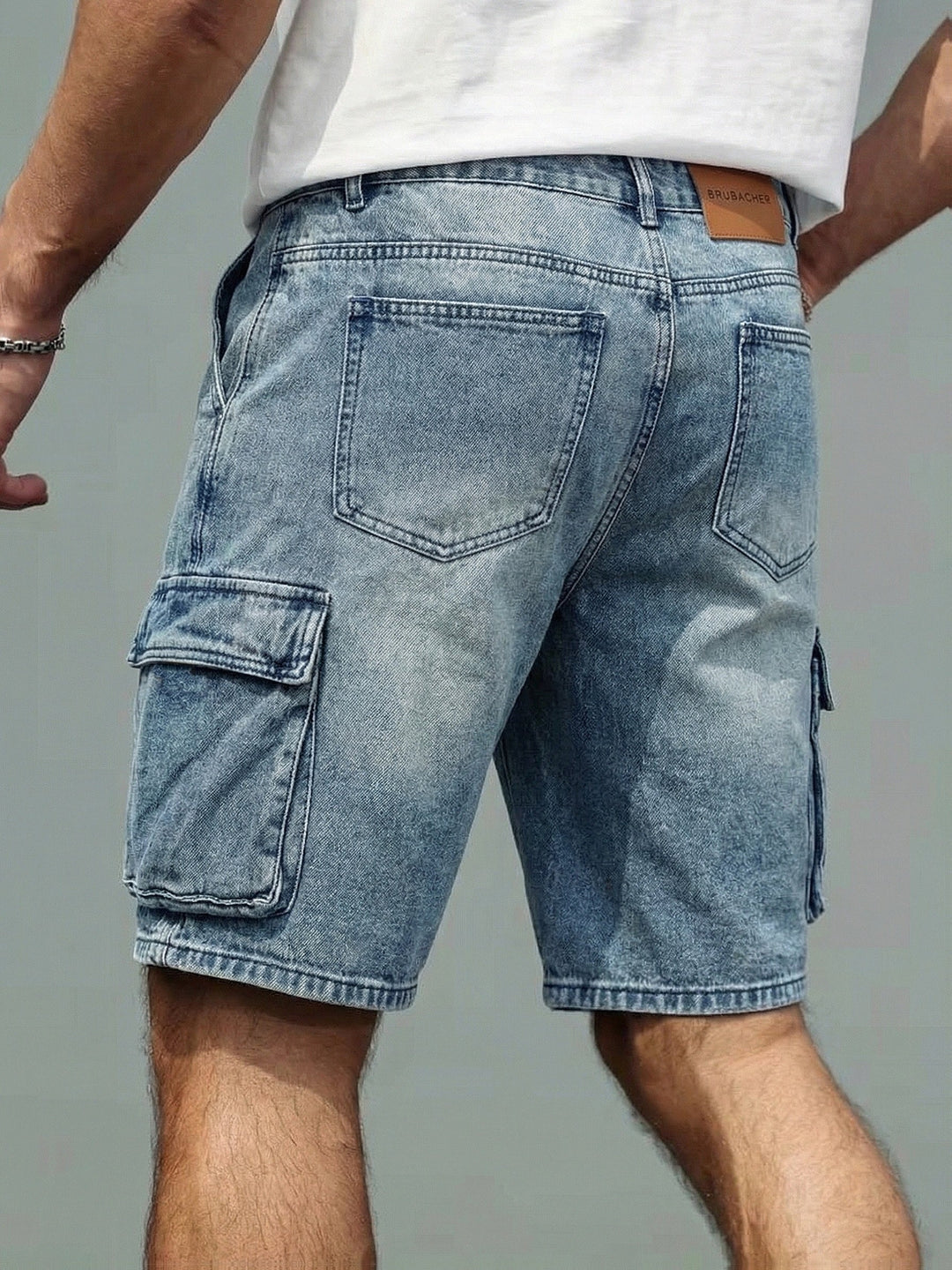 Bequeme Herren Cargo Shorts mit vielen Taschen, optimal für den Sommer. Komfortable Passform für Freizeit & aktive Tage.