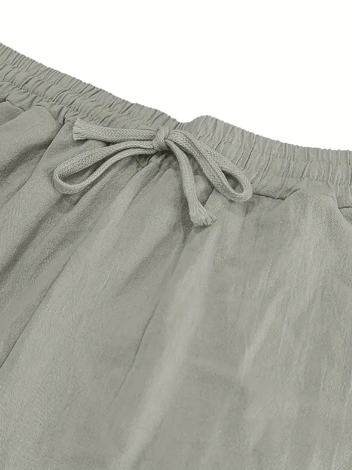 Atmungsaktive Herren Strandhose, hellblau, leicht & vielseitig. Perfekt für Sommer.