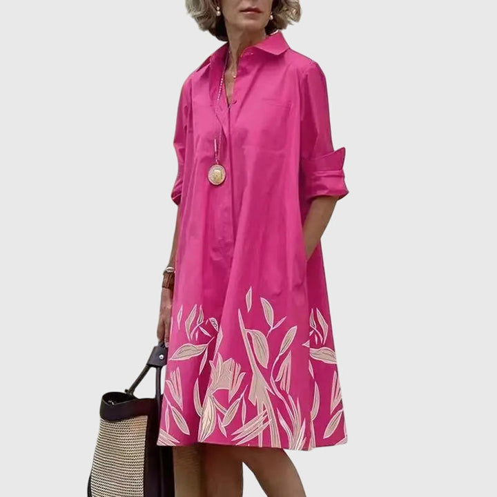 Modisches Damen Freizeitkleid mit eleganten Taschen & entspanntem Schnitt. Für vielseitige Looks.
