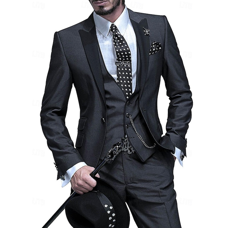 Moderner Herren Slim-Fit Business Anzug, dreiteilig, für einen stilvollen Auftritt bei Gala & im Büro.