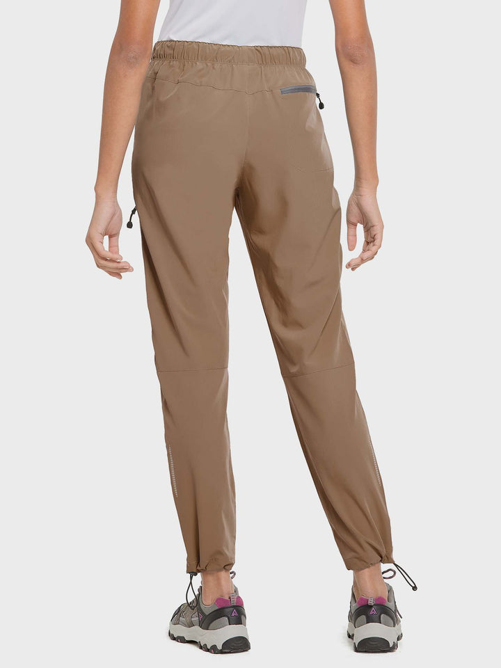 Moderne Damen Wanderhose, mit UV-Schutz & funktionellen Reißverschlüssen.