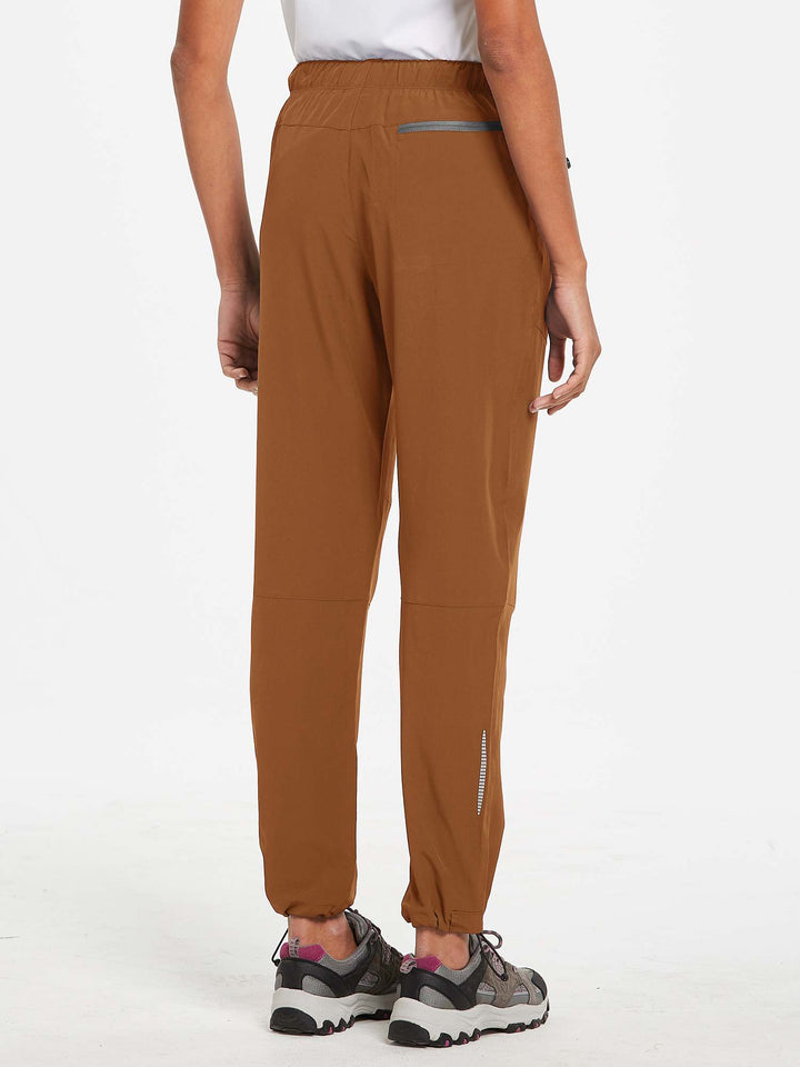 Hochwertige Damen Outdoorhose, strapazierfähig & leicht, mit UV-Schutzfaktor.