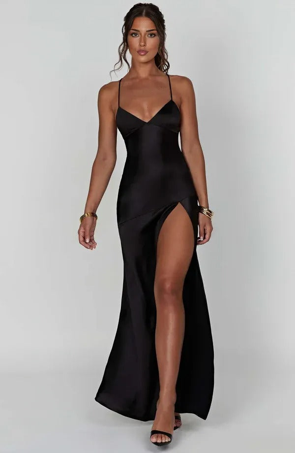 Festliches langes Abendkleid für Damen, mit tiefem V-Ausschnitt und elegantem Beinschlitz.