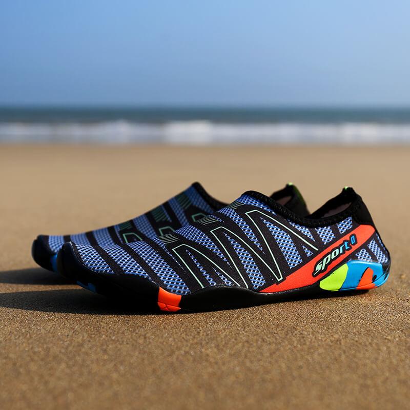 Moderne Unisex Strandschuhe, schnelltrocknend und bequem. Ideal für Outdoor- und Wasserabenteuer.