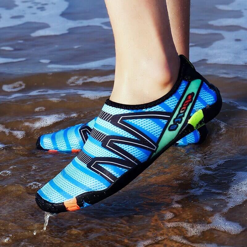 Hochwertige Unisex Wasserschuhe, schnelltrocknend und flexibel. Optimal für Surfen, Kajak & Strand.