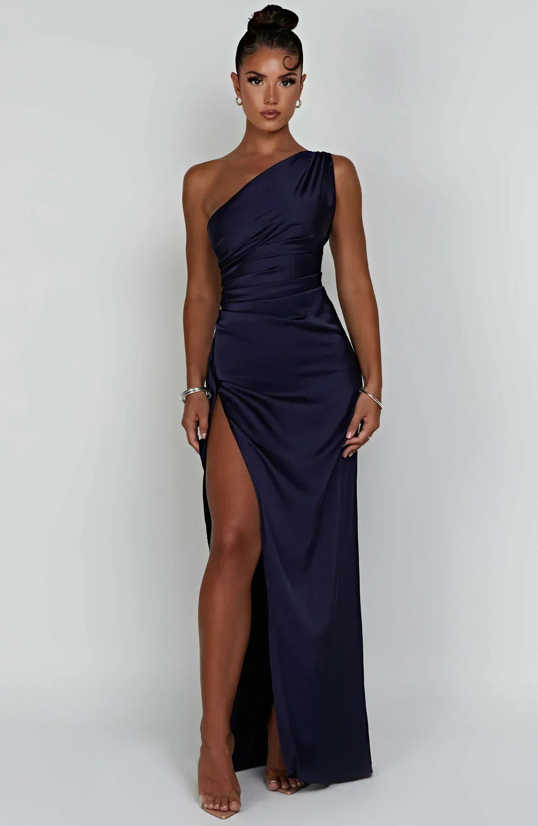 Elegantes One-Shoulder Partykleid für Frauen, Maxikleid fliessend, ideal für Hochzeiten.