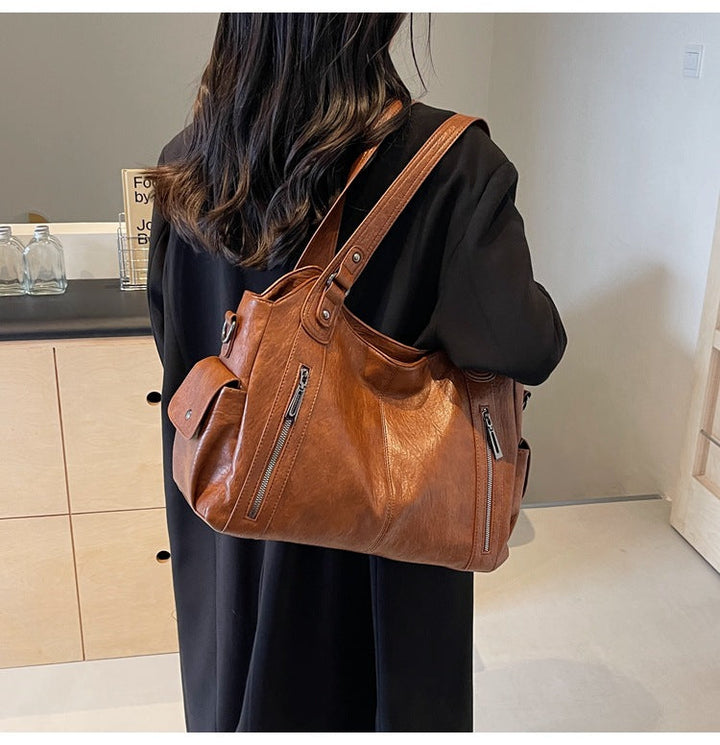 Burgundfarbene Damen Freizeittasche. Stilvolle Großraumtasche, perfekt für jeden Tag & Reisen.