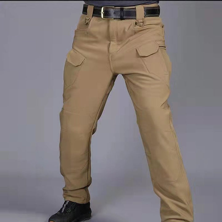 Bequeme & funktionale taktische Camouflage-Hose für Herren. Ideal für lange Tage draußen oder im Job.