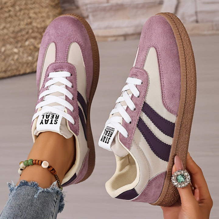 Grüne Damen Retro Sneakers, perfekte Mischung aus Komfort und Stil für Streetwear-Looks.
