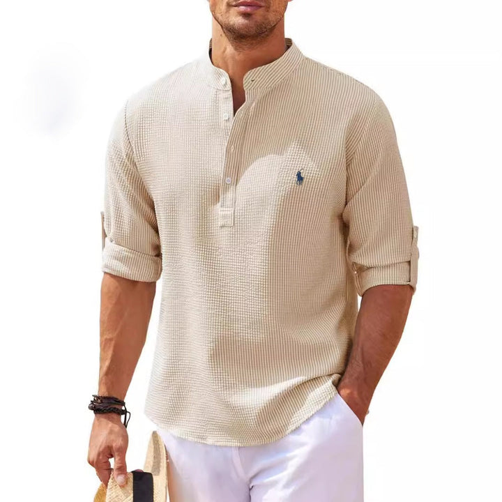 Elegantes & lässiges Herren Stehkragenhemd, vielseitig kombinierbar für Sommer, Urlaub & Freizeit. Stilvolle Herrenmode.