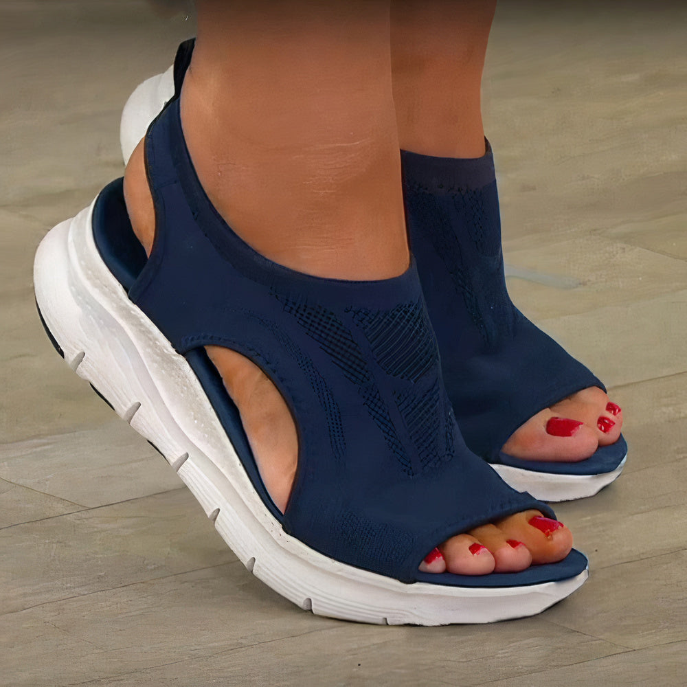 Sportlich-elegante "Meredith" Flachsandalen für Damen. Komfortschuhe & orthopädische Sommerschuhe für Frauen.