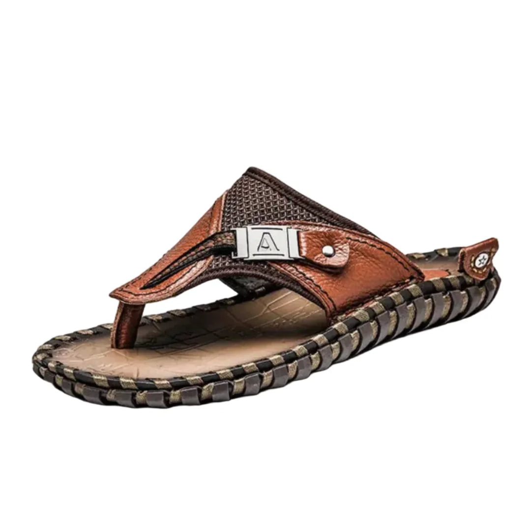 Bequeme Herren Flip-Flops aus leichtem Material, perfekt für warme Sommertage, Strand und Pool.