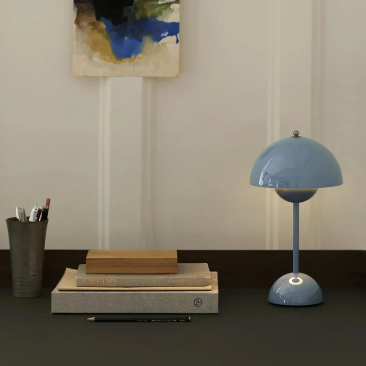 Moderne Wohnzimmerlampe mit LED und Touch-Funktion, schafft ein angenehmes Stimmungslicht.