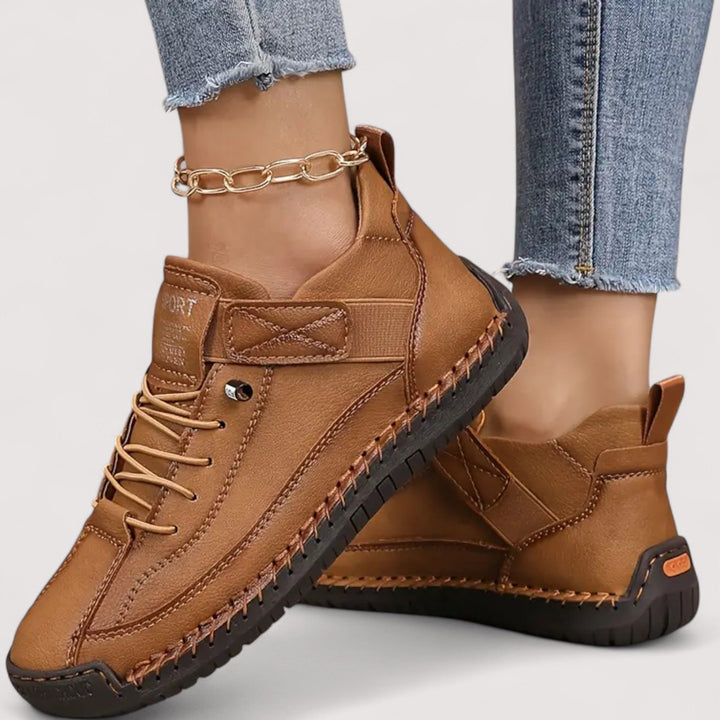 Robuster Damen Alltagsschuh: Bequemer und rutschfester Sneaker für jeden Tag.