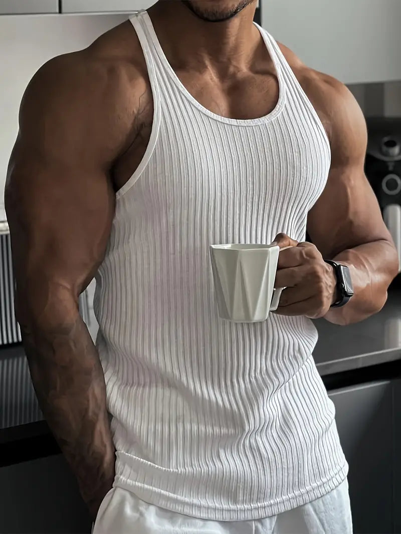 Herren Slim Fit Tanktop in Schwarz, ärmellos, für Sport & Freizeit. Komfortables Basic für den Sommer.