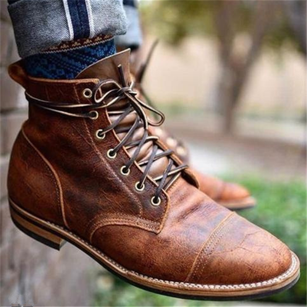 Khaki Herrenstiefel, klassisch & elegant. Komfortabel gepolstert, rutschfeste Sohle für Business, Freizeit & Alltag.
