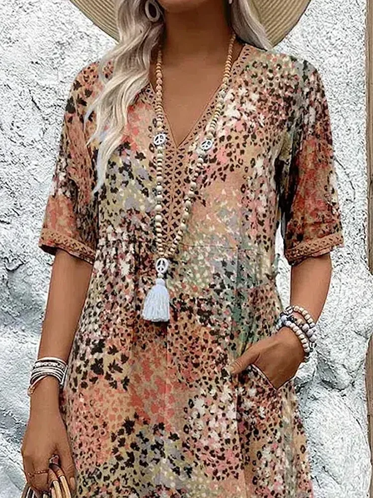 Schickes Freizeitkleid für Damen: Blumen Midikleid mit V-Ausschnitt, perfekt für den Sommer.