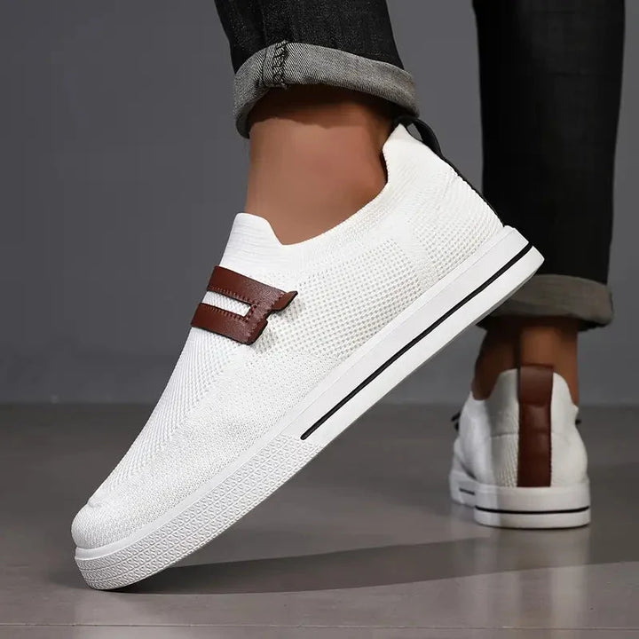 Robuster Herren Slip-On Sneaker, leicht, atmungsaktiv für lange Tragezeiten.