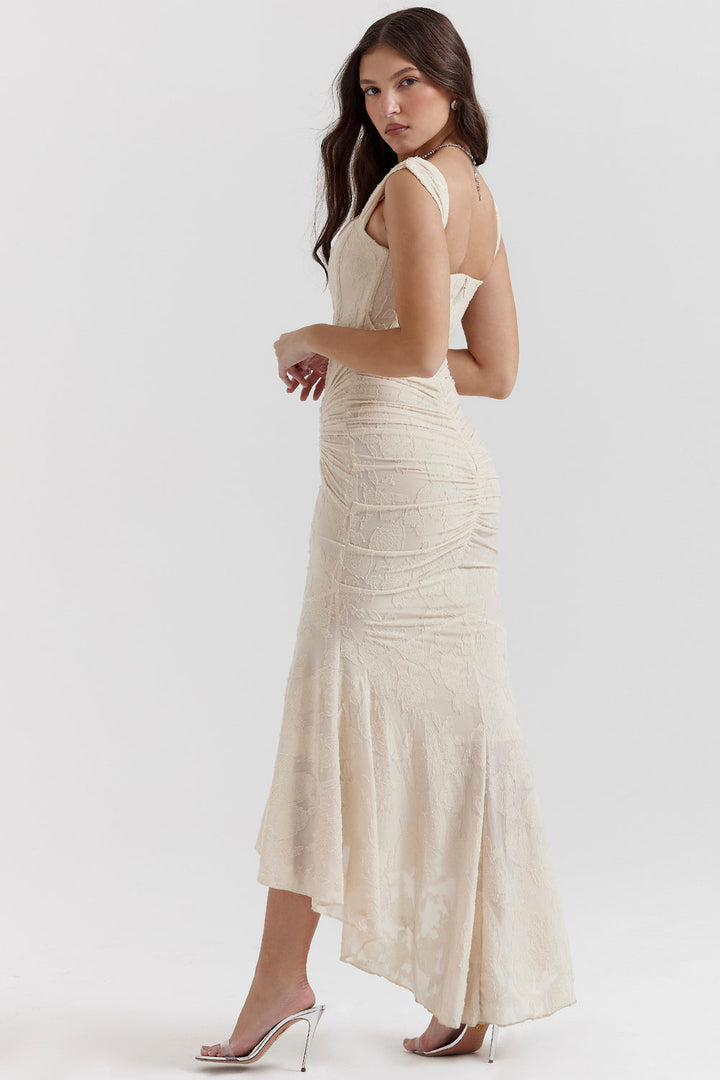 Formelles Damen Maxikleid, gerafft, ein elegantes Hochzeitsgastkleid für besondere Anlässe.