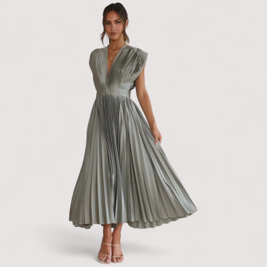 Festliches Damenkleid, Plissees & verstellbare Taille, perfekt für elegante Anlässe.