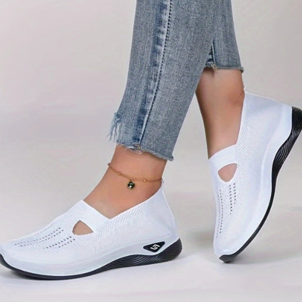 Robuste Damen Orthopädische Slip-On Sneaker mit atmungsaktivem Design und breiter Passform für Komfort pur.