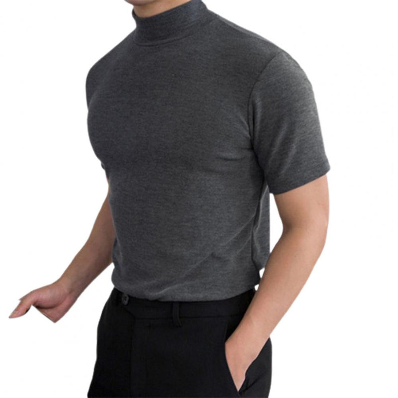 Modernes Herren Langarmshirt mit Rundhals und geradem Saum, ein komfortables Basic für Ihre Herbstgarderobe.