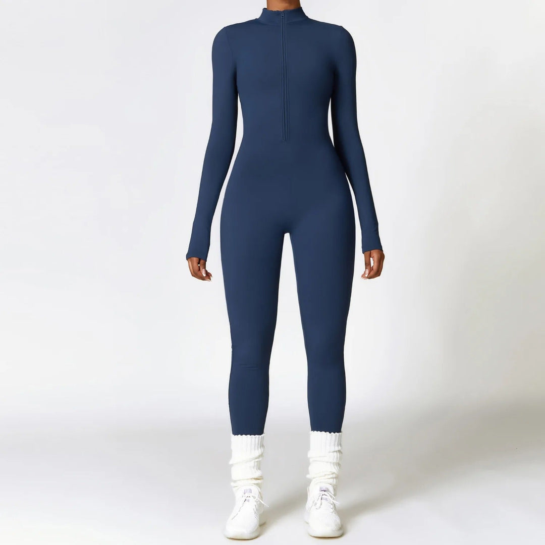 Bequemer, figurbetonter Damen Jumpsuit Stephanie mit Reißverschluss. Perfekt für einen modernen, eleganten Freizeit-Look.
