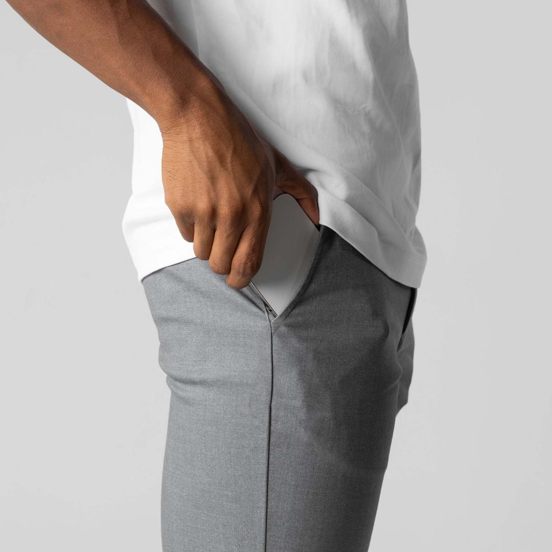 Grüne moderne Chino Hose für Herren, bequem & stylisch. Casual & Business tauglich, vielseitige Herrenhose.