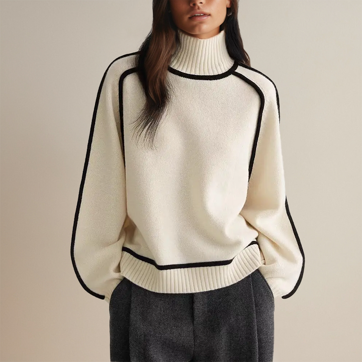Nahaufnahme: Gestreifter Damen Rollkragenpullover. Slim Fit Langarmpullover mit elegantem Kragen für kalte Wintertage.