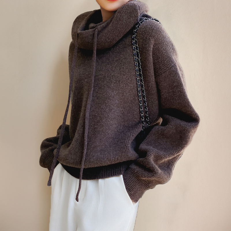Lena Merino Rollkragenpullover für Damen, stilvolles und warmes Oberteil für Wintermode.