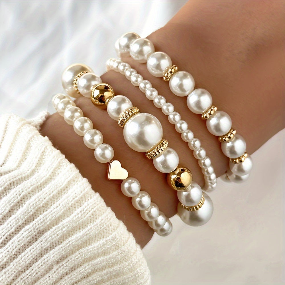 Damen 4er-Set Armbänder mit glänzenden Kunstperlen, eleganter goldweißer Damenschmuck, klassisches Perlenarmband.