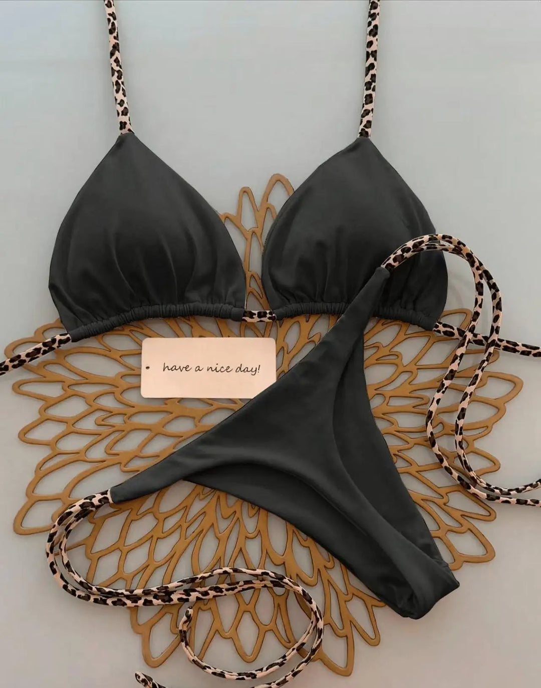 Damen Bikini-Set Leopardenmuster, Tanga Stil für Strand.