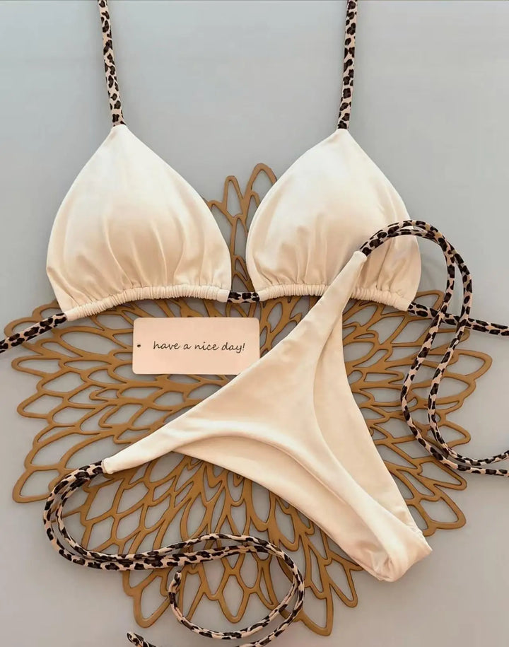 Moderner Damen Schwimm Bikini Leopardenmuster, Tanga-Stil.