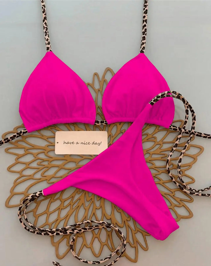 Urlaubs Damen Bikini Leopardenmuster, Tanga-Schnitt für Bademode.