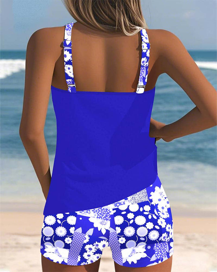 Bequemes Damen Tankini Set mit floralem Design. Ideal für sommerliche Tage am Pool oder Strand.