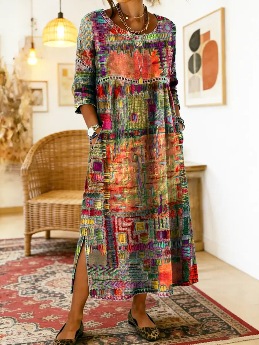 Damen Maxikleid Amelie: Fließendes Sommerkleid mit farbenfrohem Patchwork, komfortabel und ethno-inspiriert.