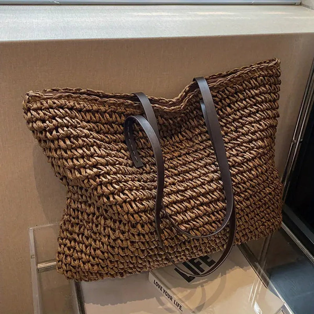 Damen Schultertasche, Boho-Raffia, geflochten. Trendiges Accessoire für den Sommer aus Naturmaterial.