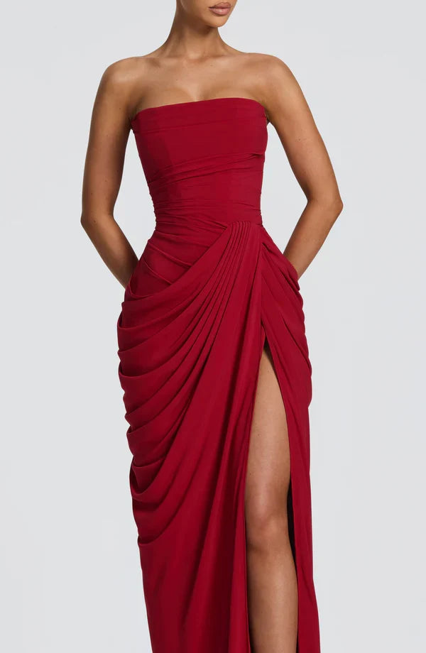 Feminines trägerloses Abend Maxikleid mit Korsett-Mieder, seitlichem Schlitz & Schnürung.