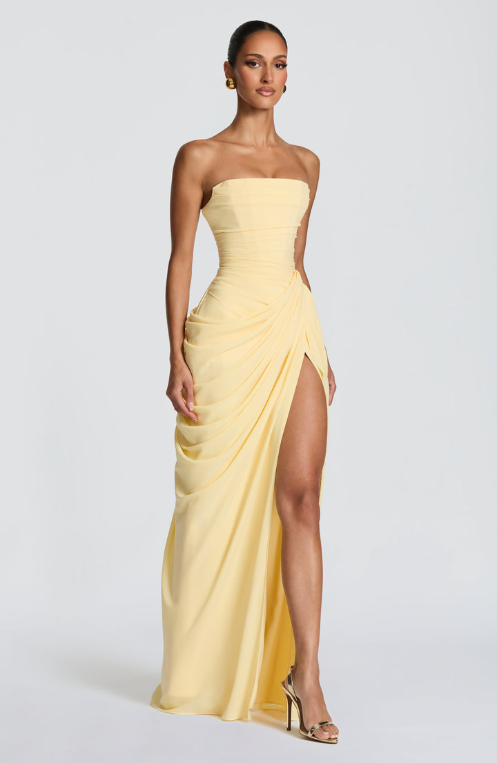 Elegantes Abendkleid: trägerloses Maxikleid mit Schnür-Korsett & fließendem Rock.