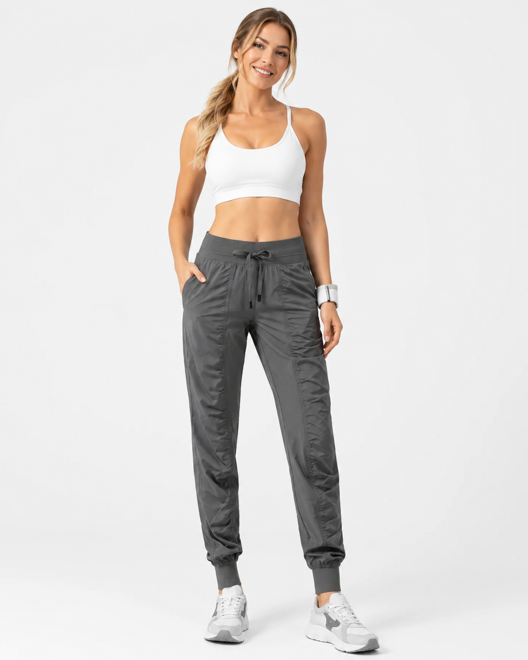 Stylische Damen Athleisure-Hose, faltenfrei & dehnbar, perfekt für Sport und Freizeit.