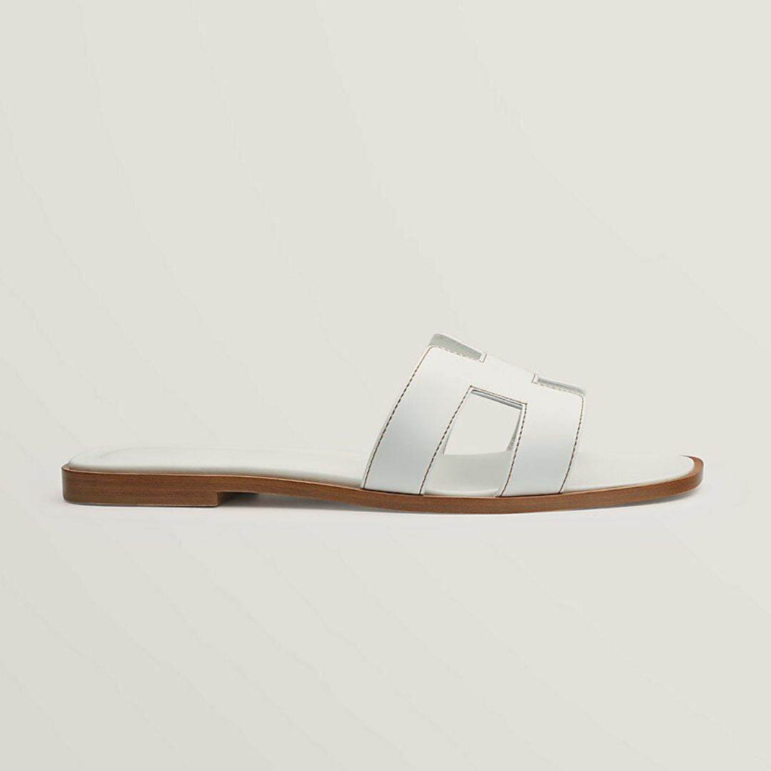 Kerry Damen Sandalen: Flache Sandalen mit modernem Cut-out Riemendesign, ideal für Sommer.